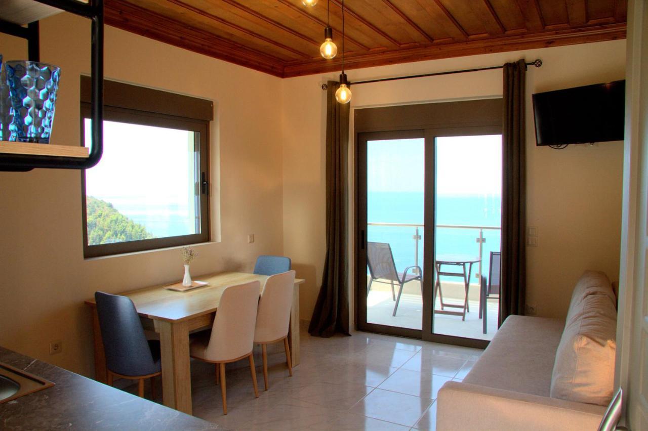 Melikiron Luxury Apartments Ayios Nikitas Ngoại thất bức ảnh