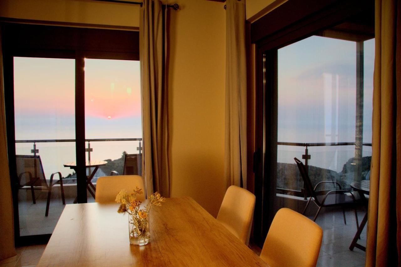 Melikiron Luxury Apartments Ayios Nikitas Ngoại thất bức ảnh