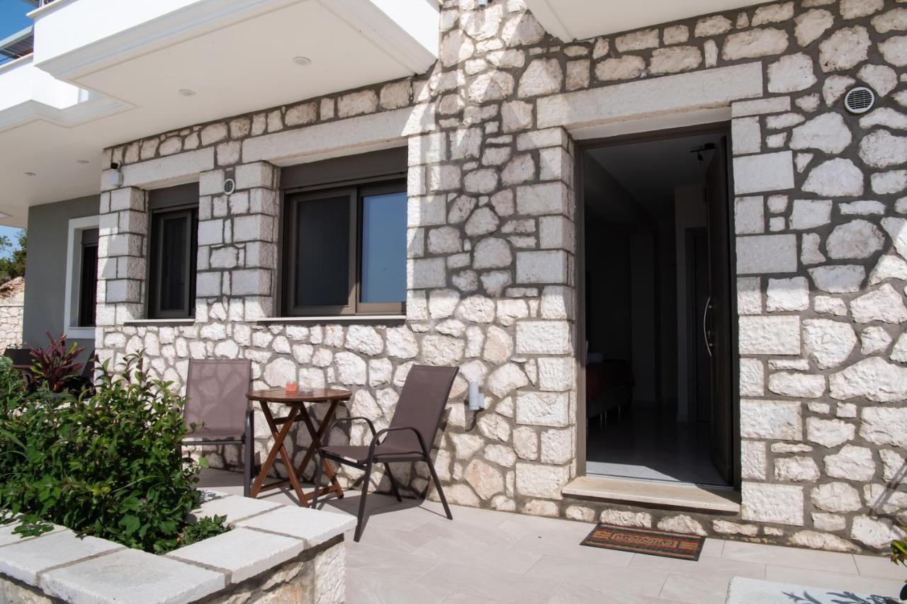 Melikiron Luxury Apartments Ayios Nikitas Ngoại thất bức ảnh