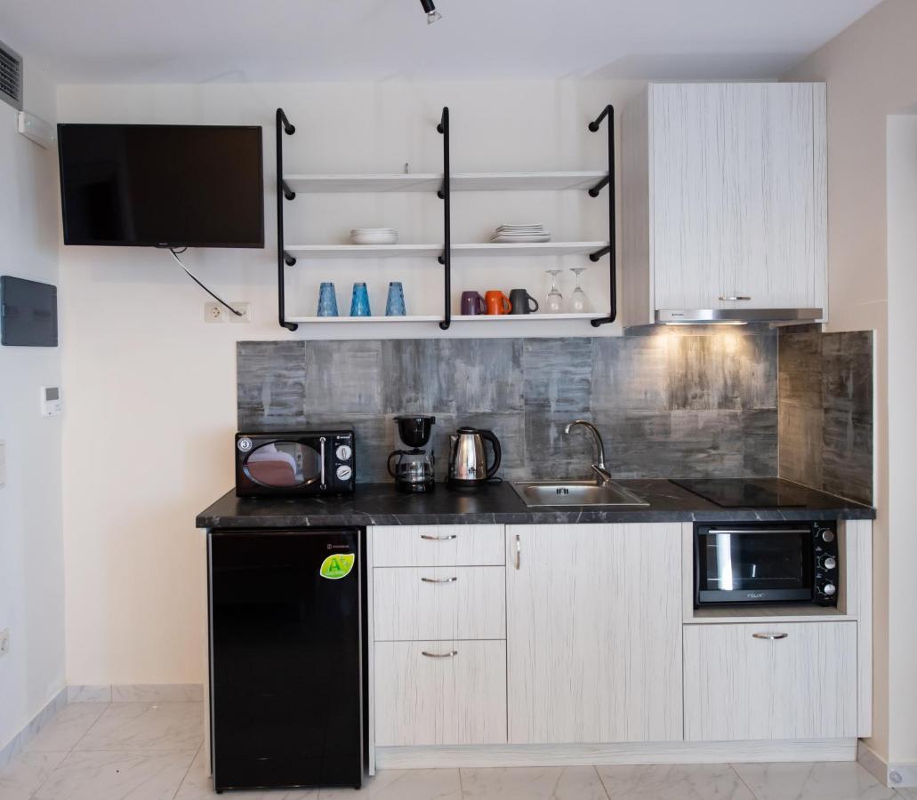 Melikiron Luxury Apartments Ayios Nikitas Ngoại thất bức ảnh
