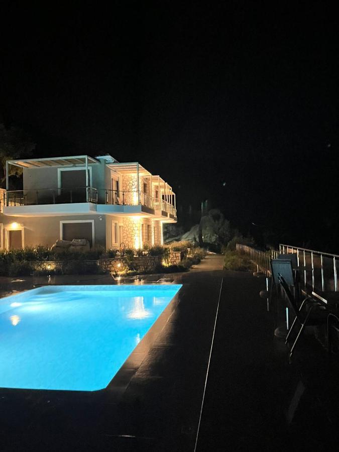 Melikiron Luxury Apartments Ayios Nikitas Ngoại thất bức ảnh